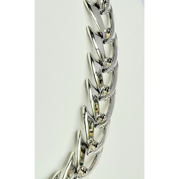 Vintage Coro Necklace 1960s Silver Chevron Signed 1960s MCM Mid Century Modern - Picture 4 of 7